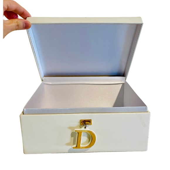 Christian Dior Parfums White Faux Leather "D" Charm Empty Storage Gift Box - Picture 1 of 16